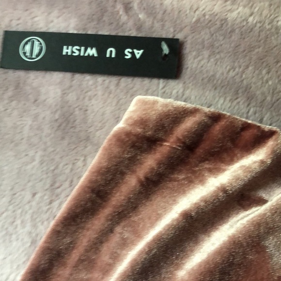 Brand new with tags as you wish velvet skirt YB - Picture 3 of 6